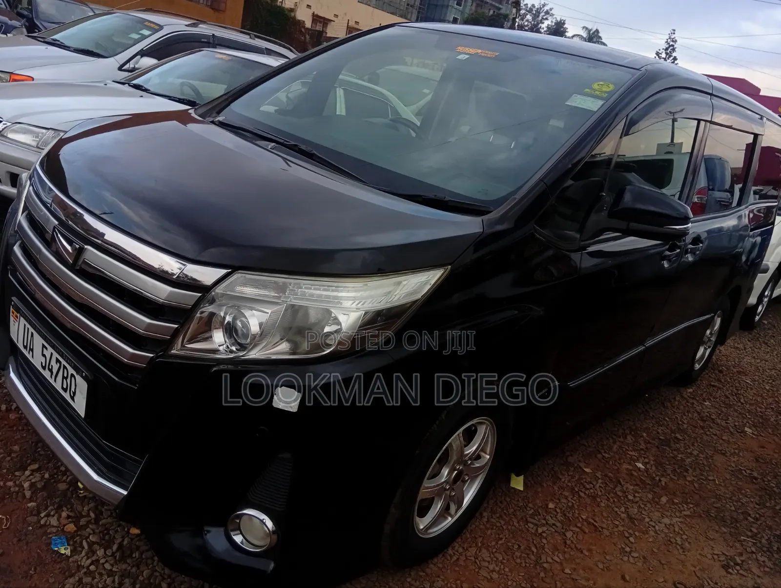 Toyota Noah 2.0 AWD (8 Seater) 2014 Black