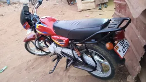 Bajaj CT 125X 2023 Red