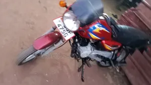 Bajaj CT 125X 2023 Red