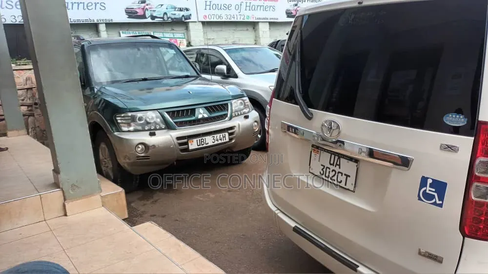 Mitsubishi Pajero 2002 Green