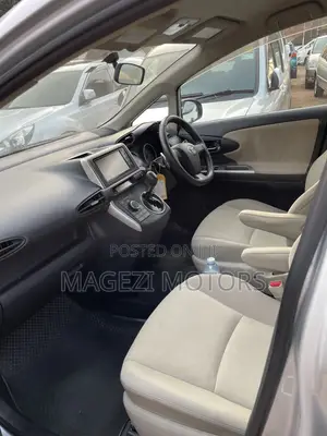 Toyota Wish 2010 Silver