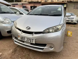 Toyota Wish 2010 Silver