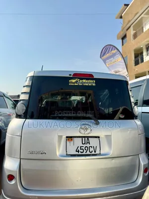 Toyota Sienta 2010 Silver