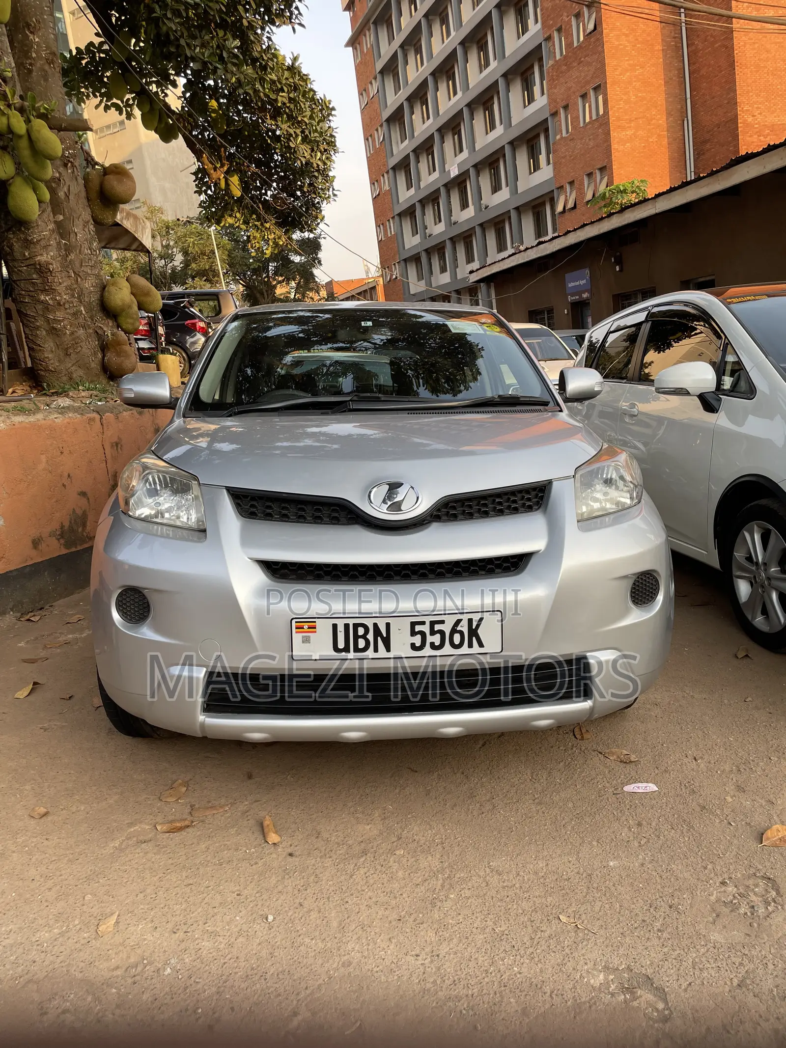 Toyota IST 2010 Silver