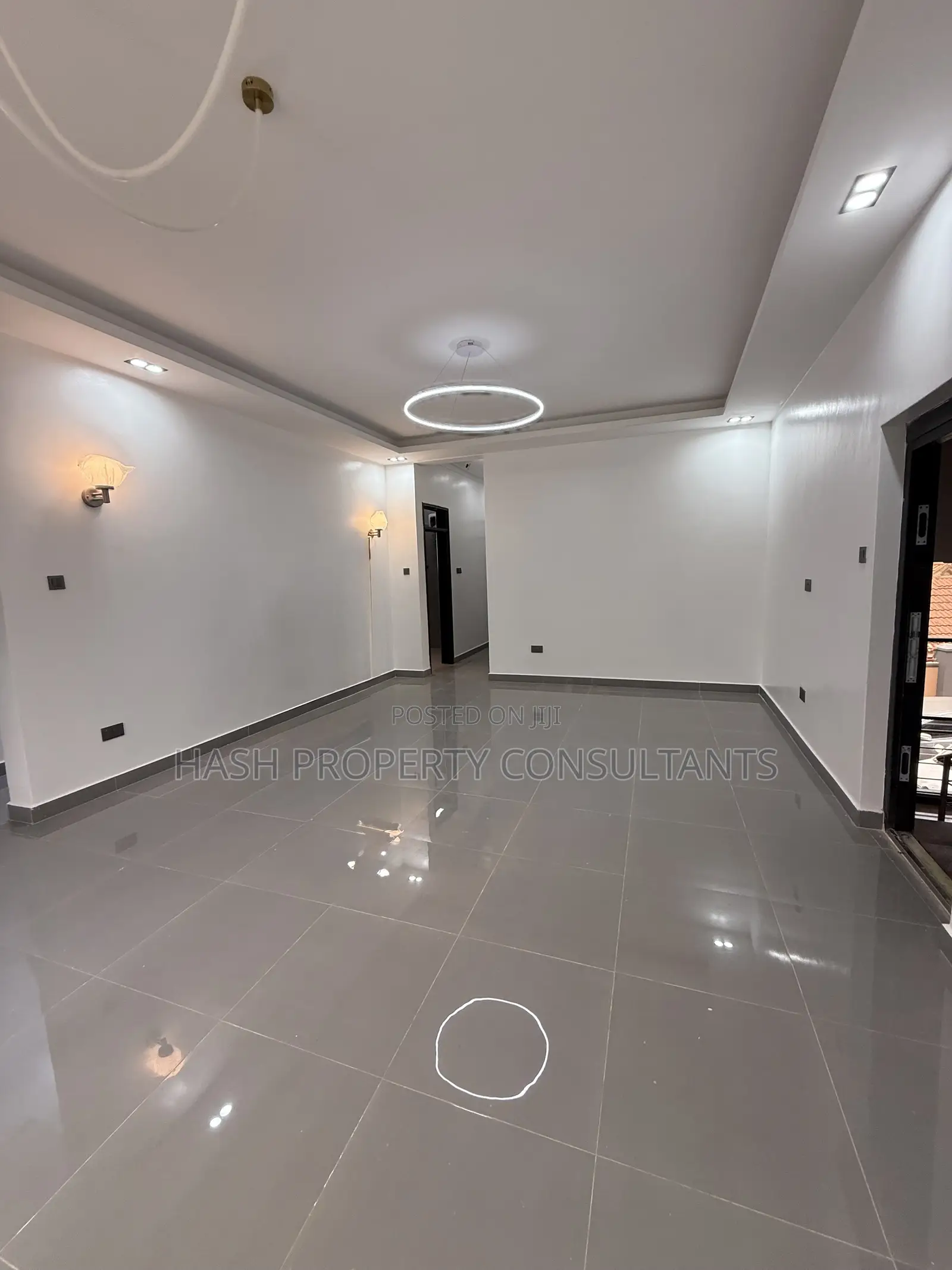 3bdrm Apartment in Muyenga, Central Division for rent