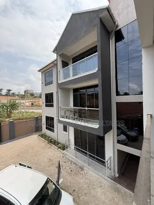 3bdrm Apartment in Muyenga, Central Division for rent