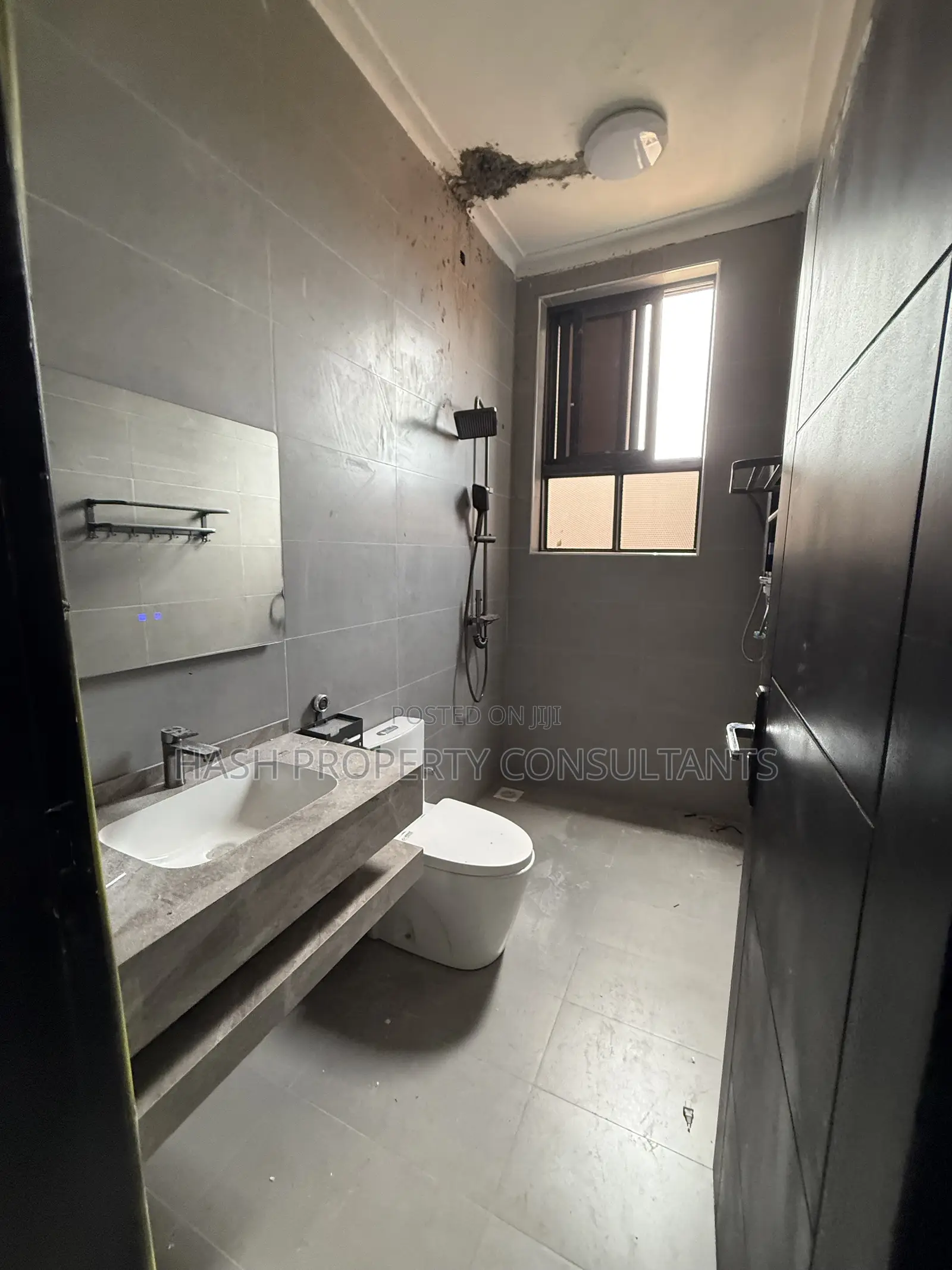 3bdrm Apartment in Muyenga, Central Division for rent