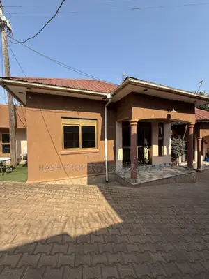 2bdrm House in Hash, Central Division for rent