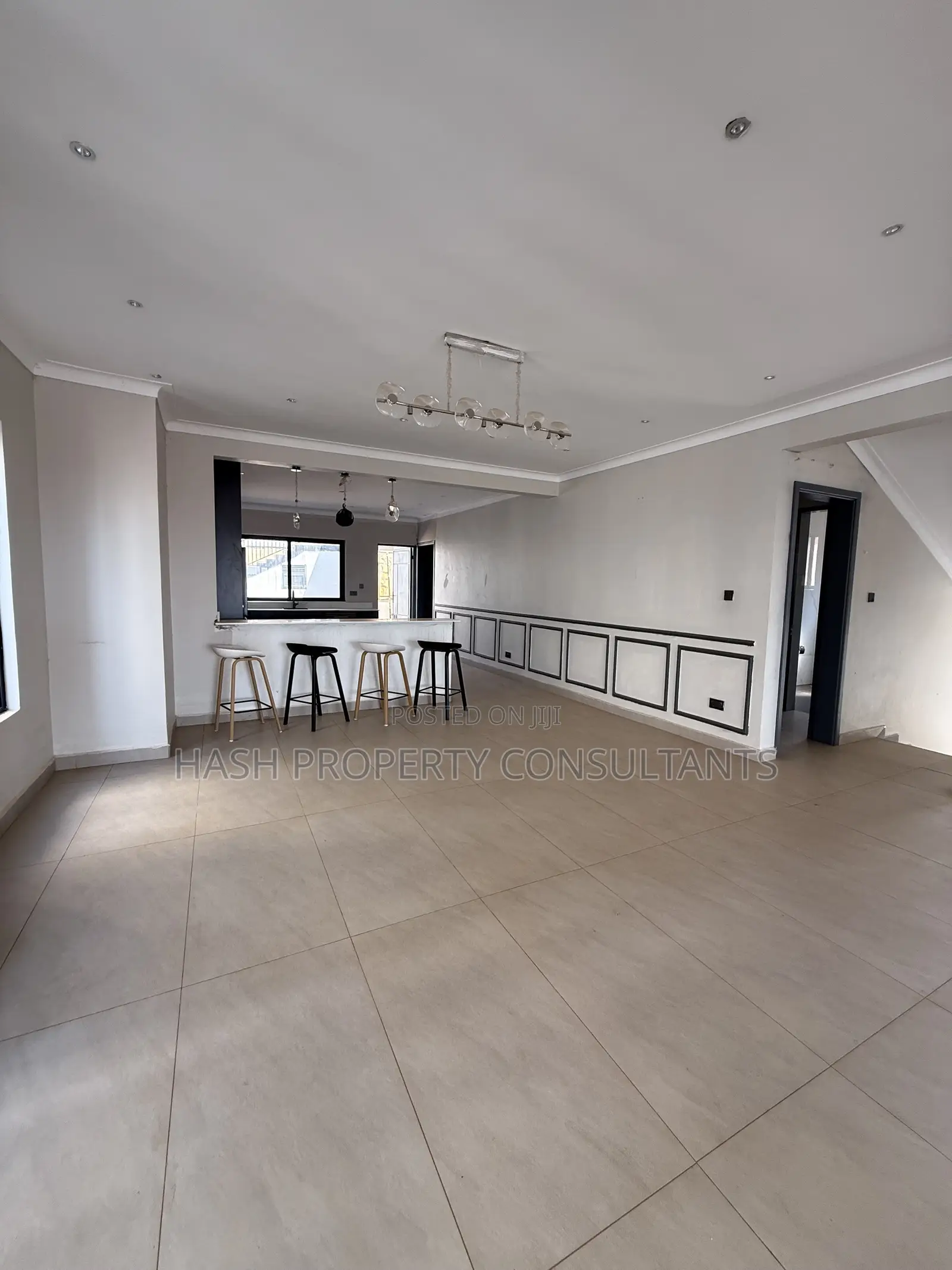 6bdrm Villa in Luxe, Central Division for sale