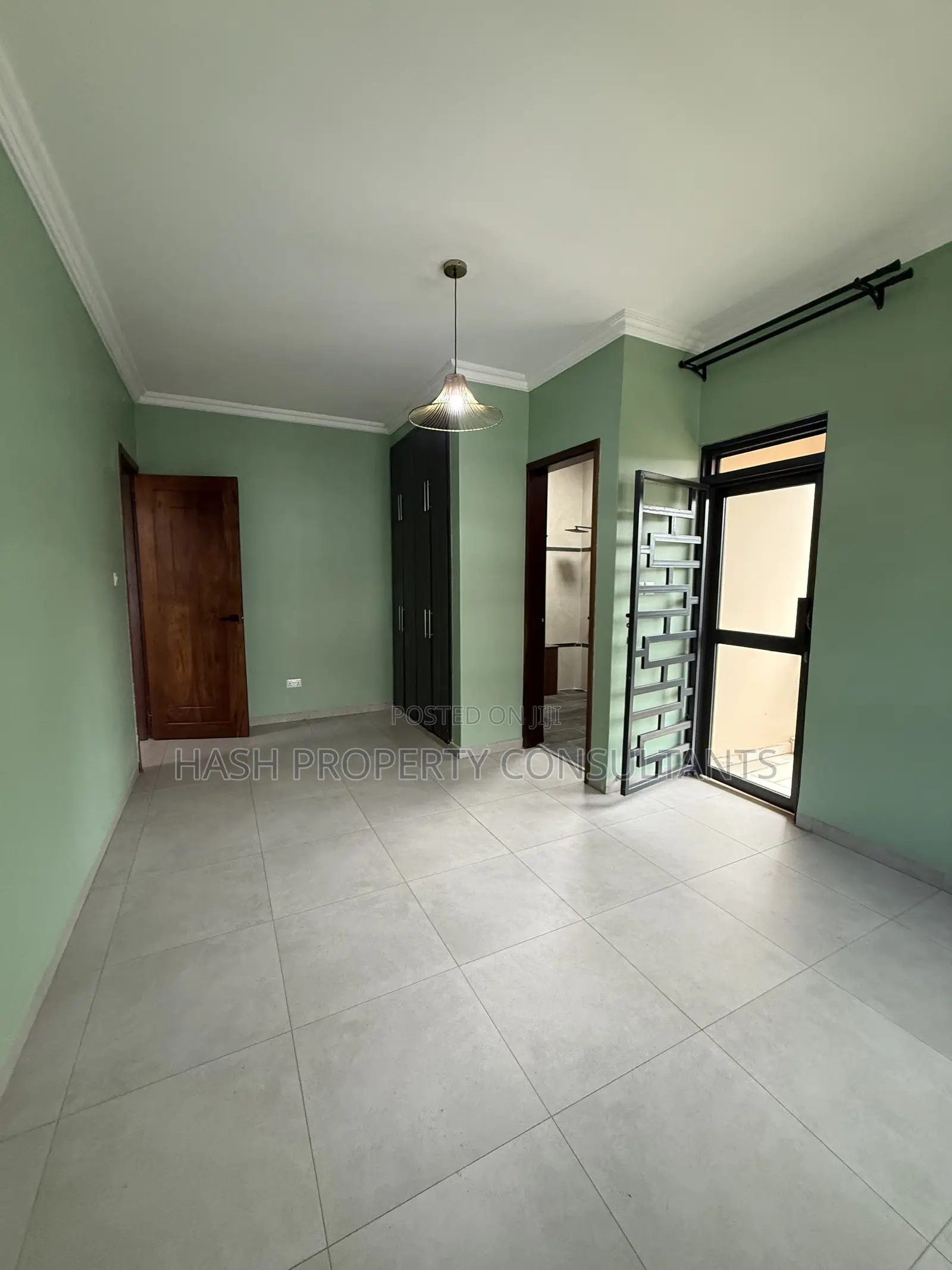 6bdrm Bungalow in Vines, Central Division for sale