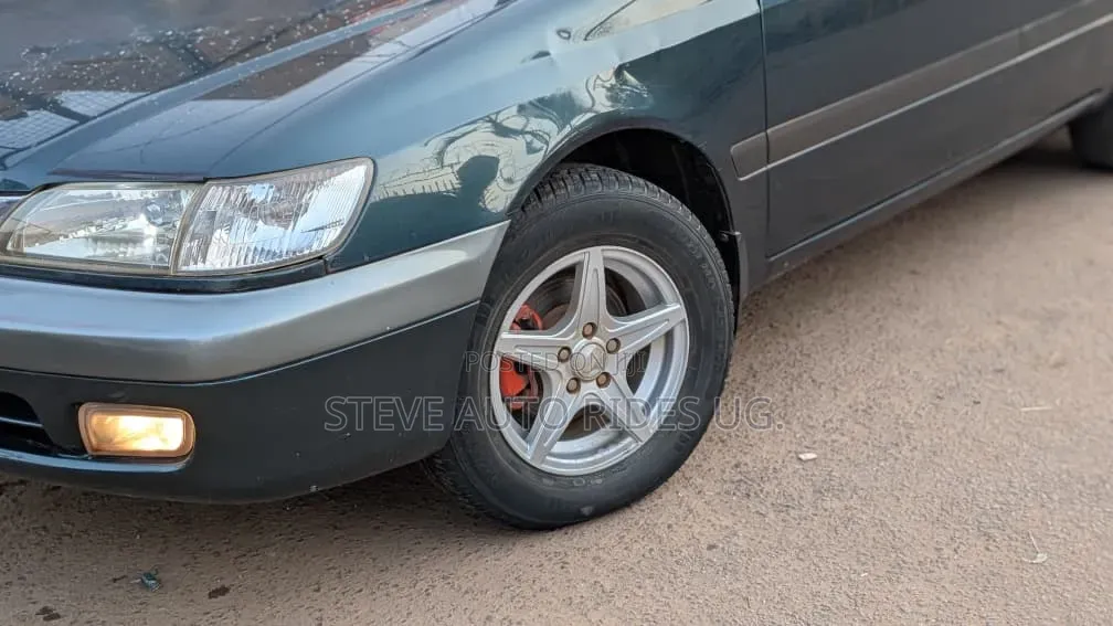 Toyota Premio 2002 Green