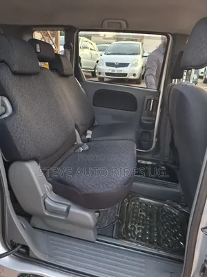 Toyota Sienta 2011 Silver