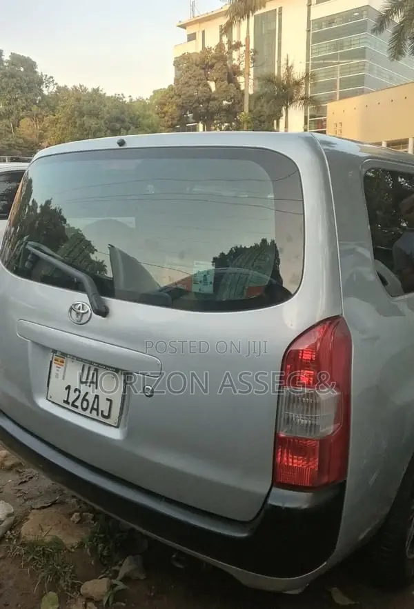 Toyota Probox 1.5 DX 4WD 2018 Silver
