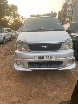 Toyota Regius 2001 Silver