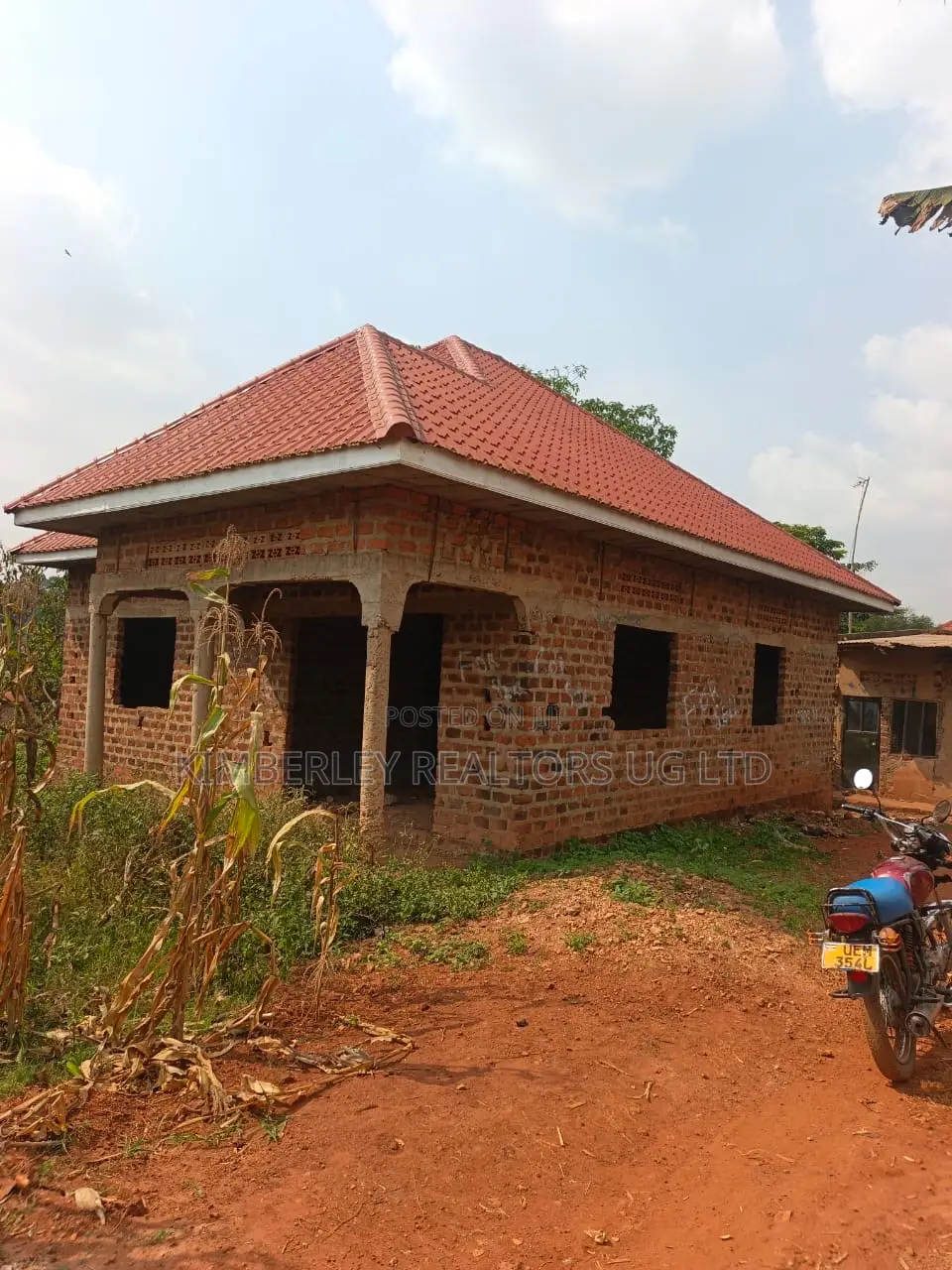 3bdrm House in Division A for sale