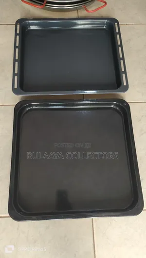 Uk Used Enamel Baking Trays Designed for Ovens.
