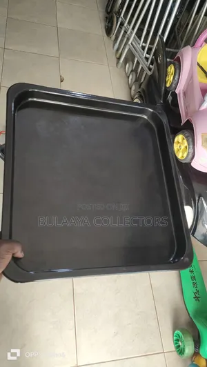 Uk Used Enamel Baking Trays Designed for Ovens.