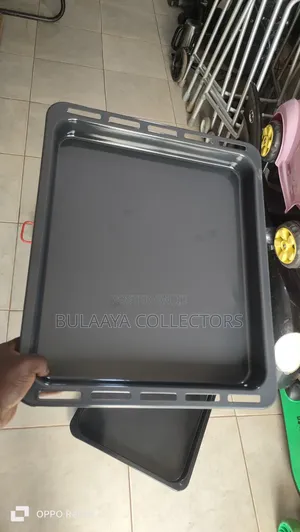 Uk Used Enamel Baking Trays Designed for Ovens.