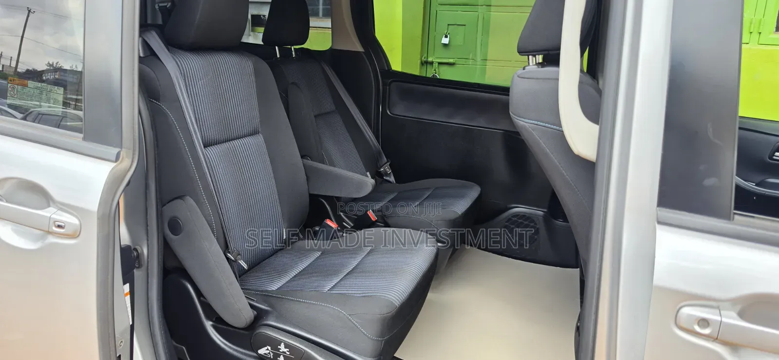 Toyota Noah 2015 Gray