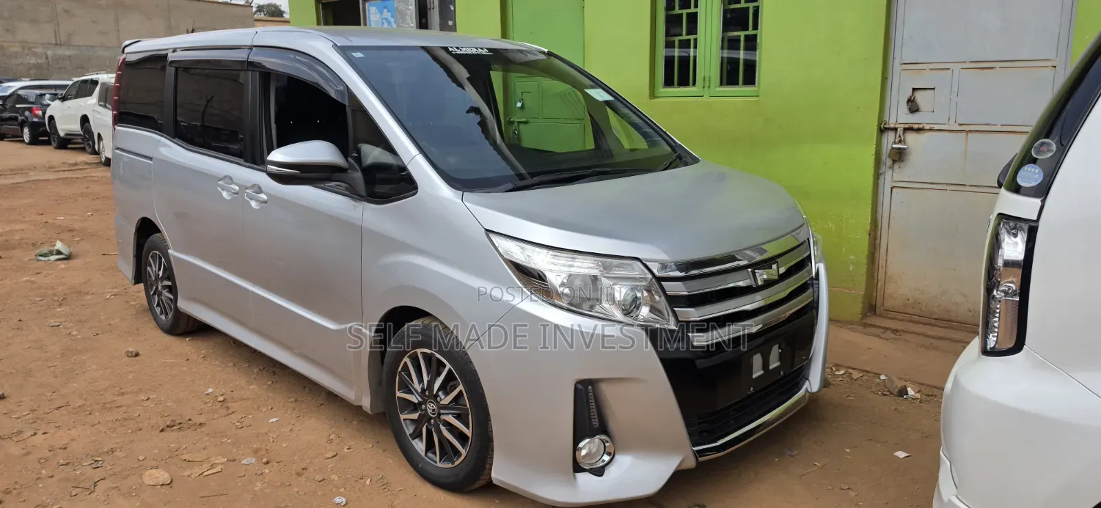 Toyota Noah 2015 Gray