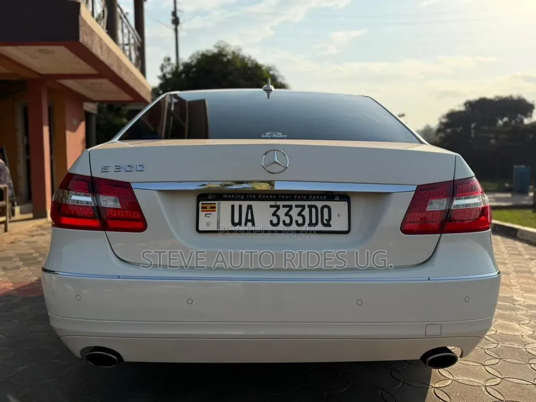 Mercedes-Benz E300 2011 White