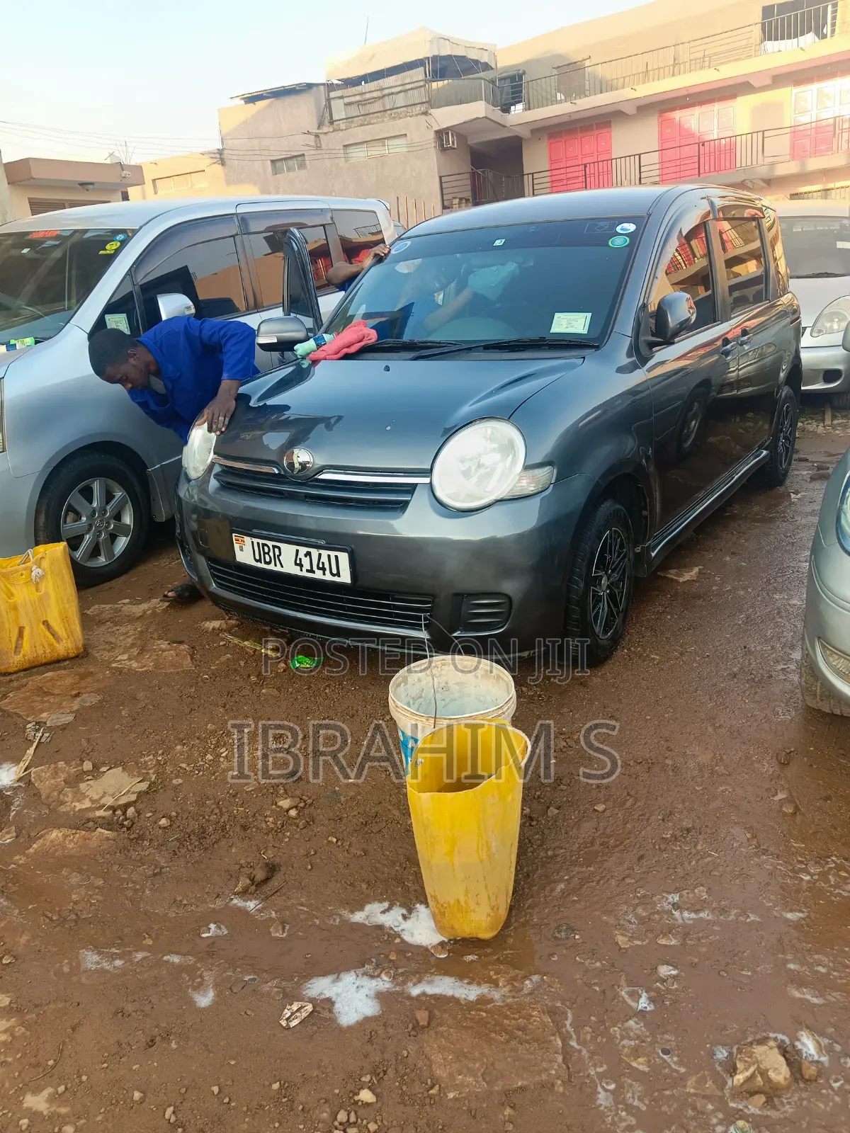 Toyota Sienta 2011 Gray
