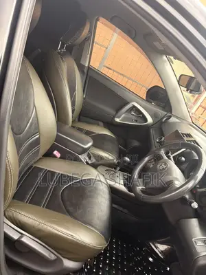 Toyota Vanguard 2010 Black