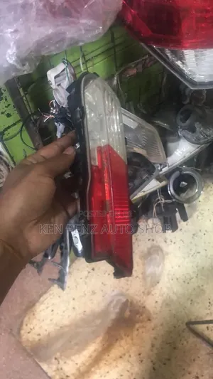 Toyota Caldina 2014 - 2016 Rear Bumper Reflector