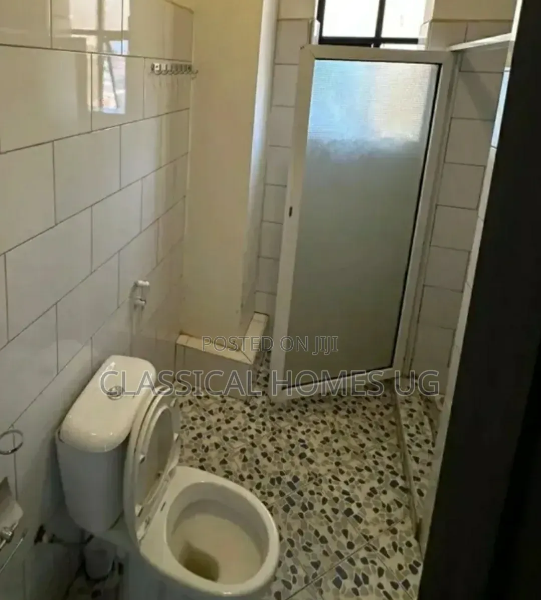 3bdrm Apartment in Mutundwe, Central Division for rent