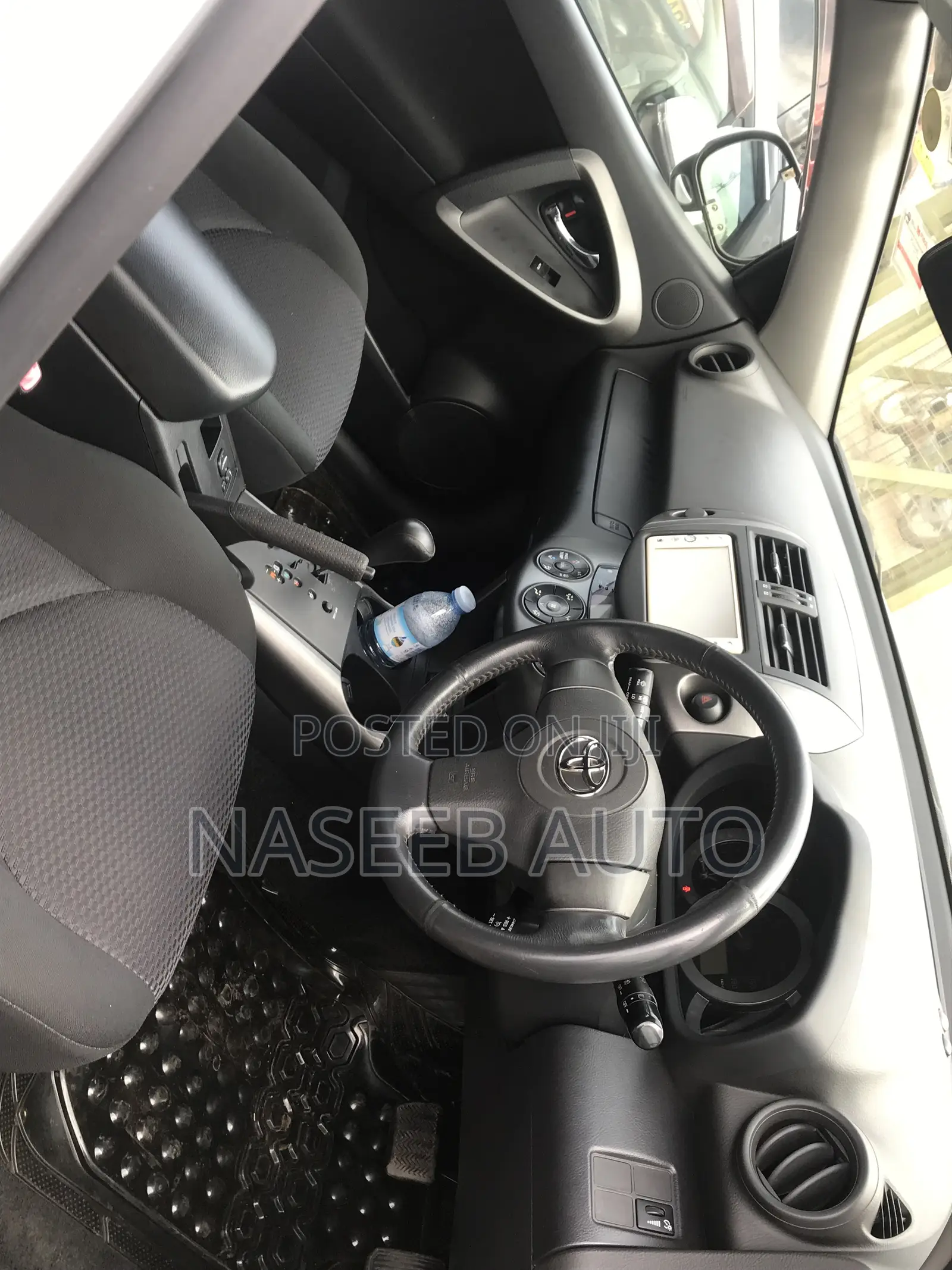 Toyota RAV4 2010 Silver