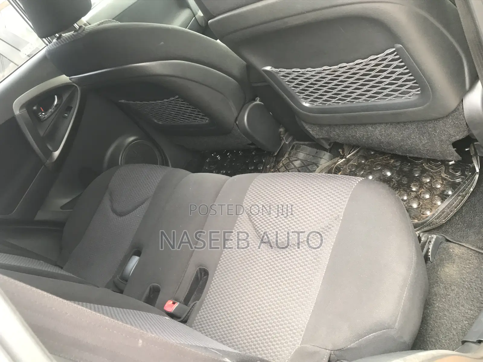 Toyota RAV4 2010 Silver