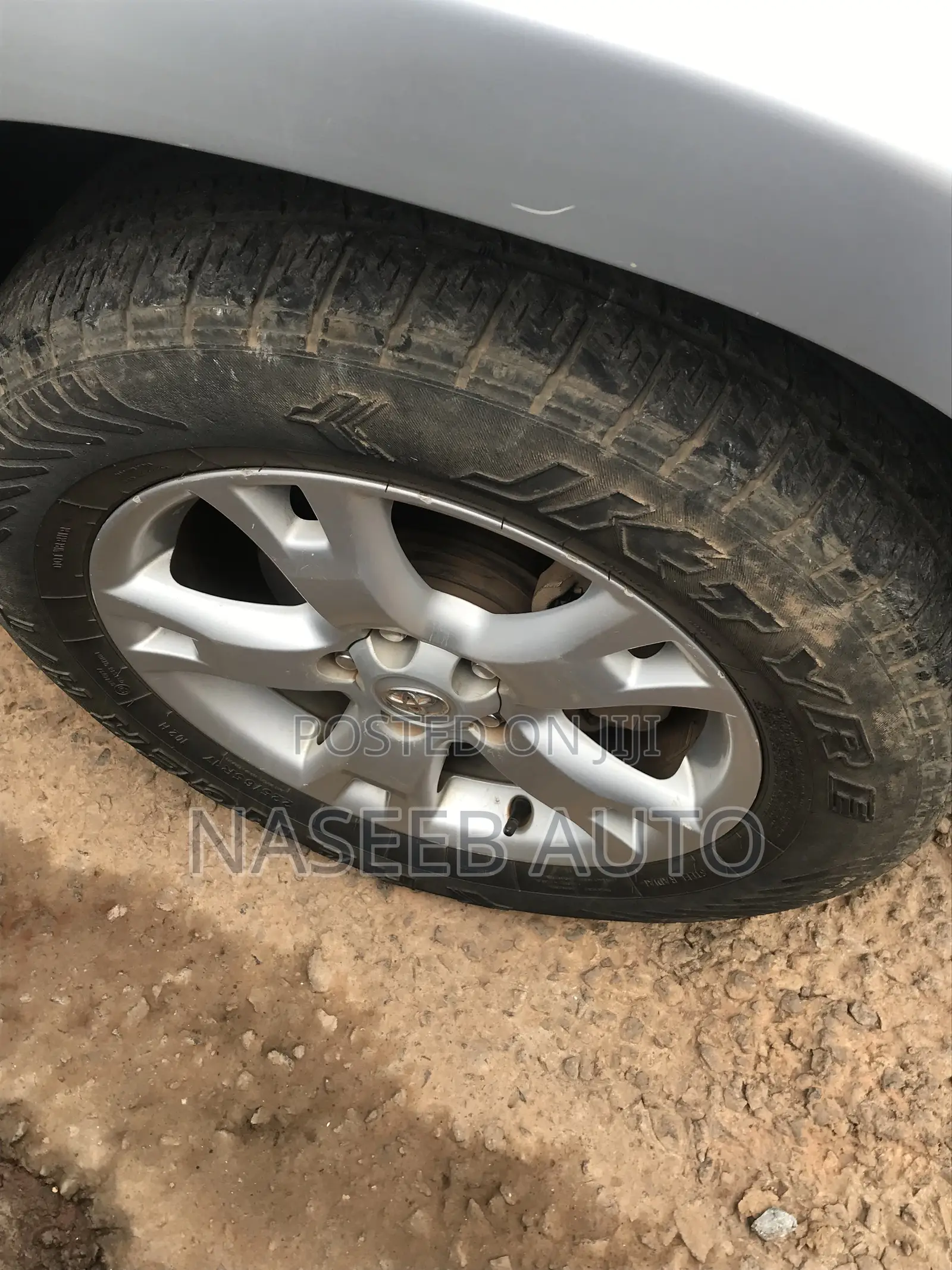 Toyota RAV4 2010 Silver