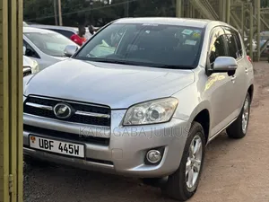 Toyota RAV4 2008 White