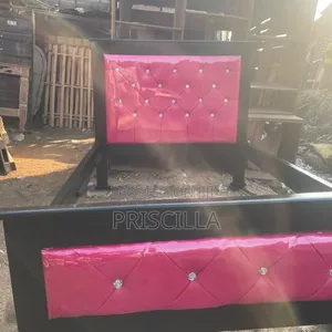 Bed 5by6 Black and Pink