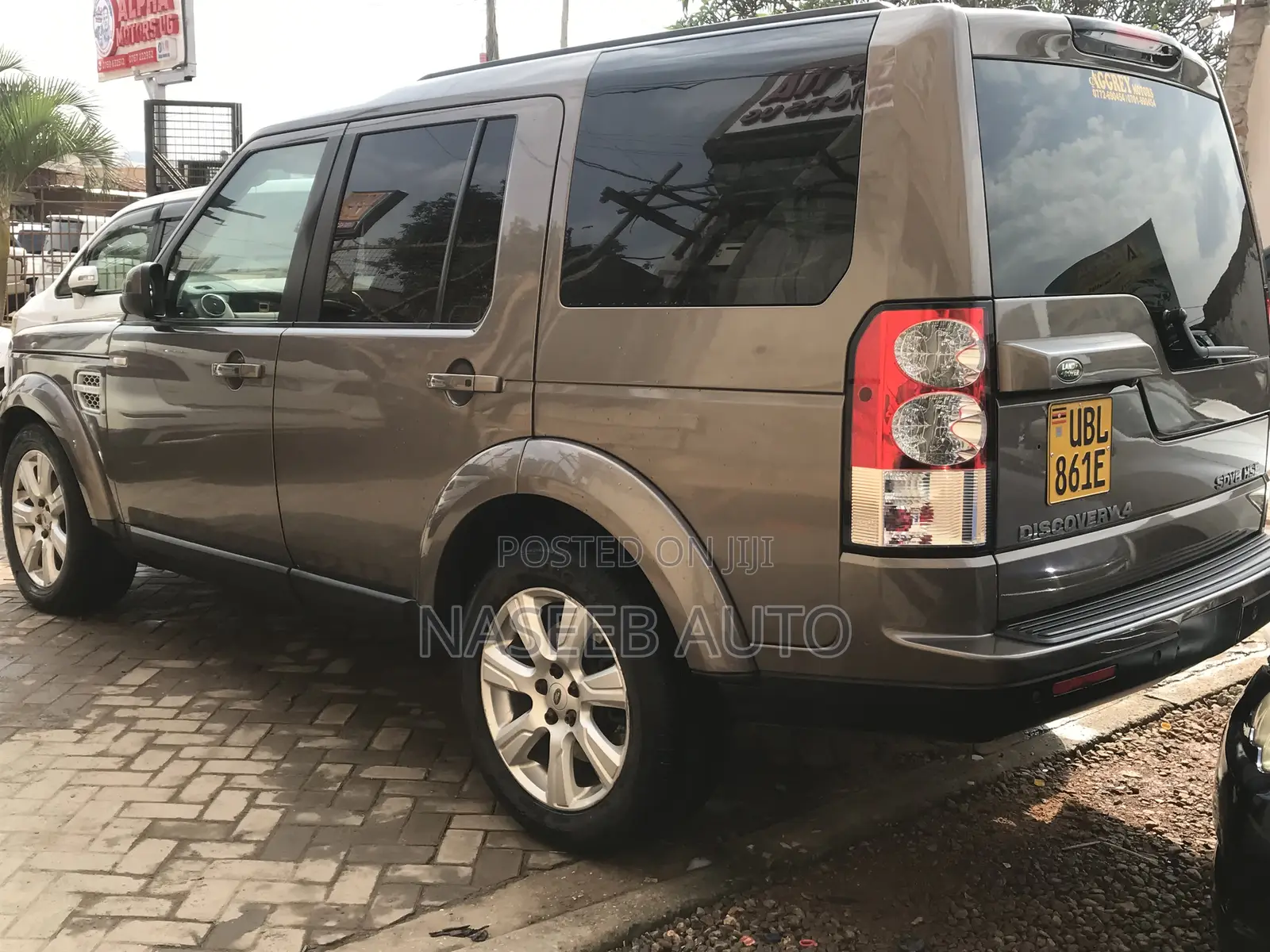 Land Rover Discovery 2014 Gray