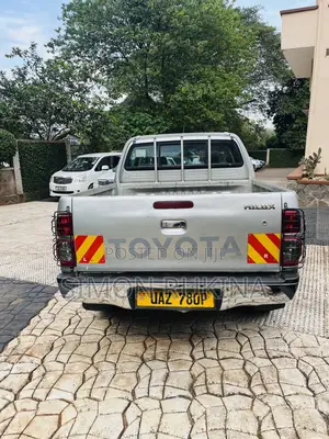 Toyota Hilux 2011 Silver