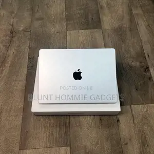 Laptop Apple MacBook Pro 2025 M5 16GB Apple M5 SSD 512GB