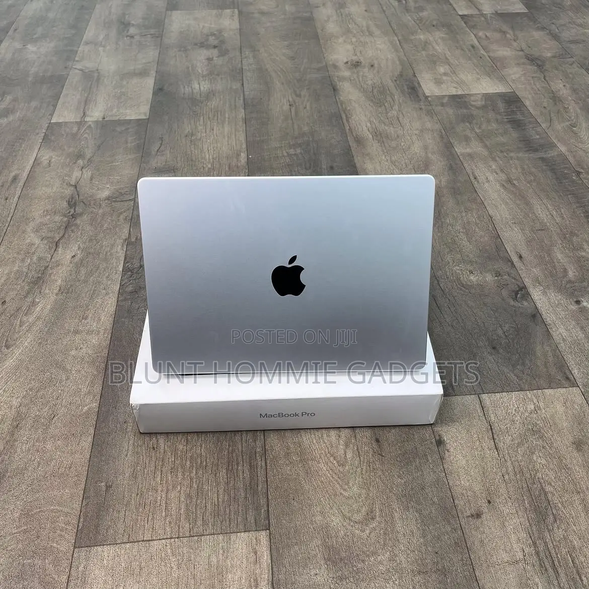 Laptop Apple MacBook Pro 2025 M5 16GB Apple M5 SSD 512GB