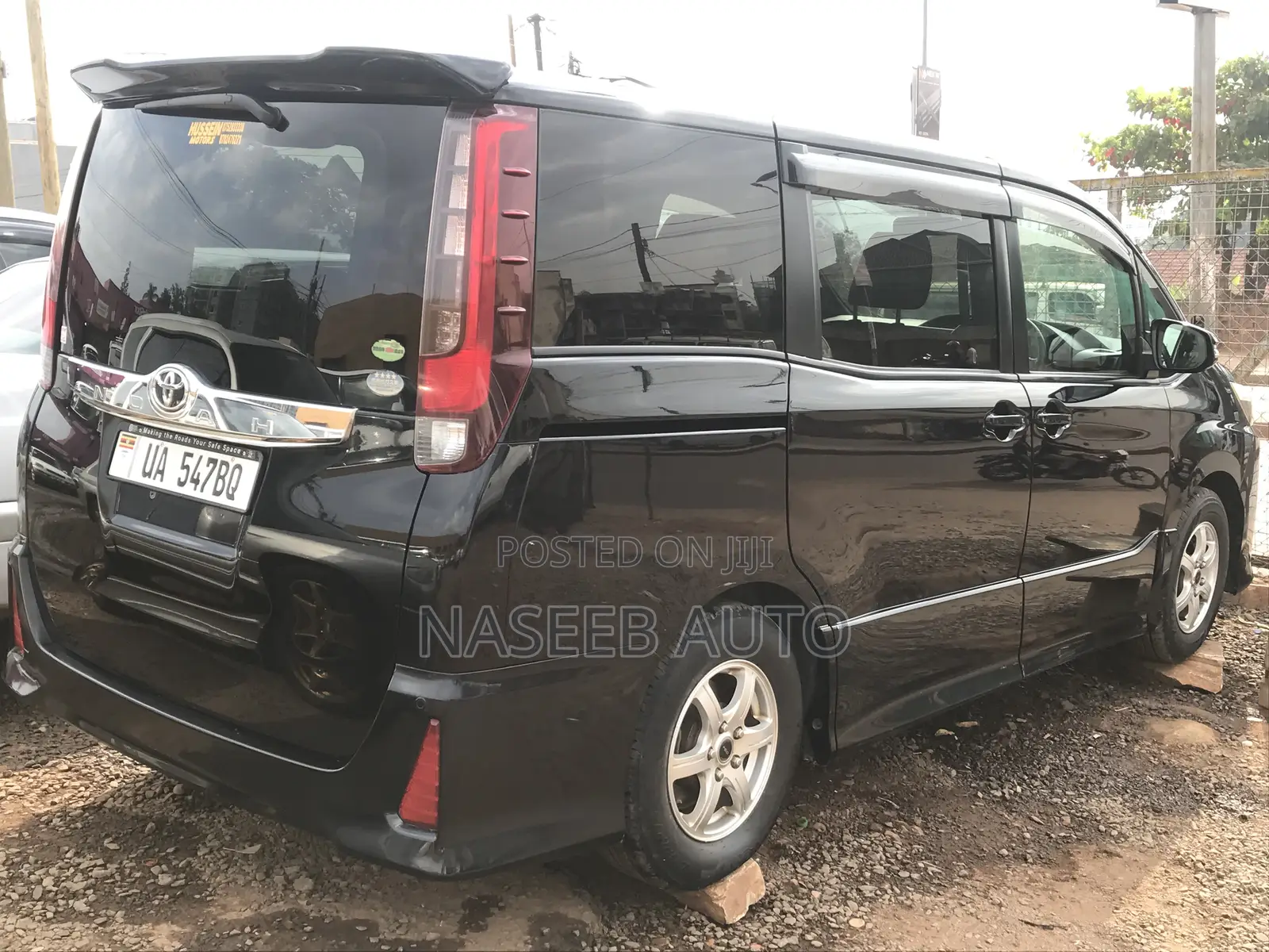 Toyota Noah 2015 Black