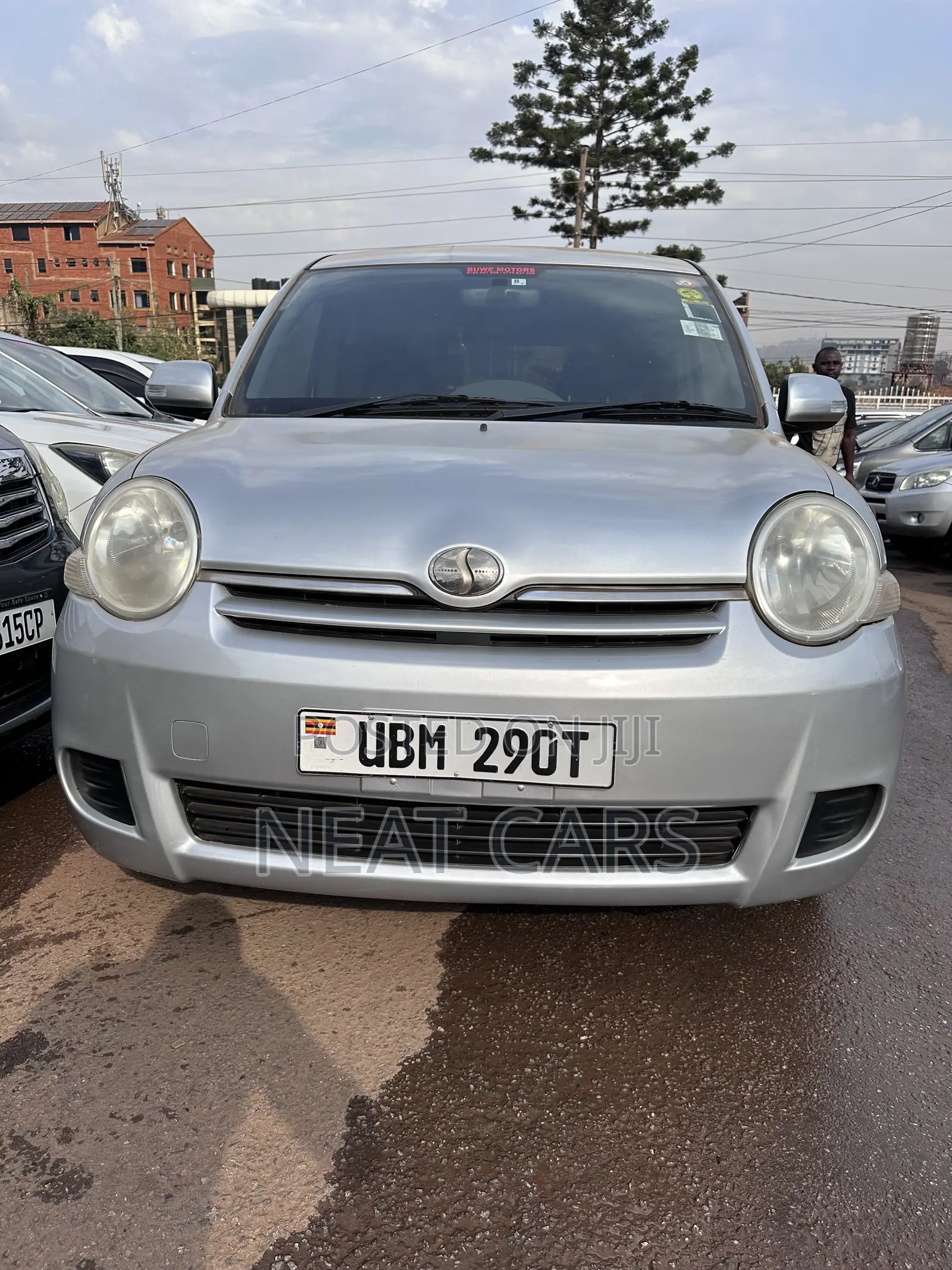 Toyota Sienta 2009 Gray