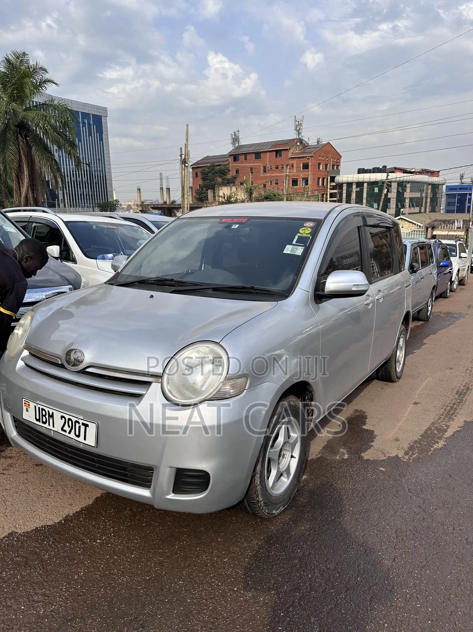 Toyota Sienta 2009 Gray