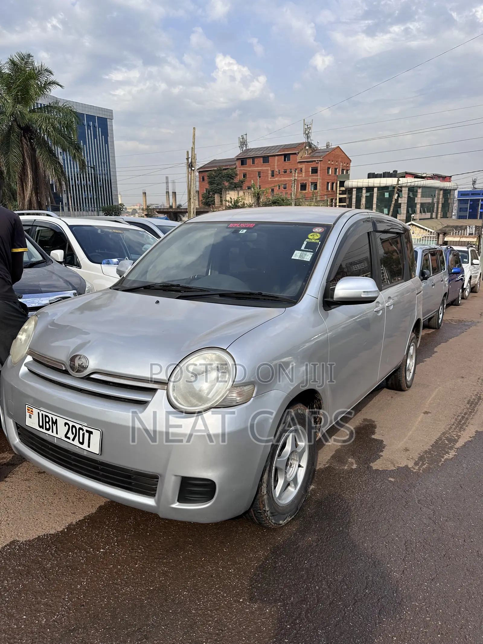 Toyota Sienta 2009 Gray