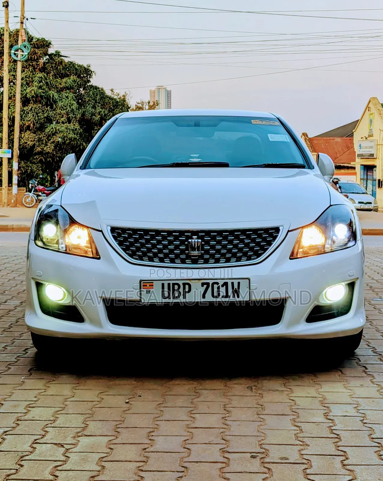 Toyota Crown 2013 White