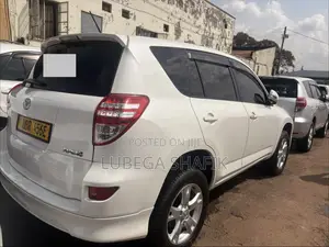 Toyota RAV4 2009 White