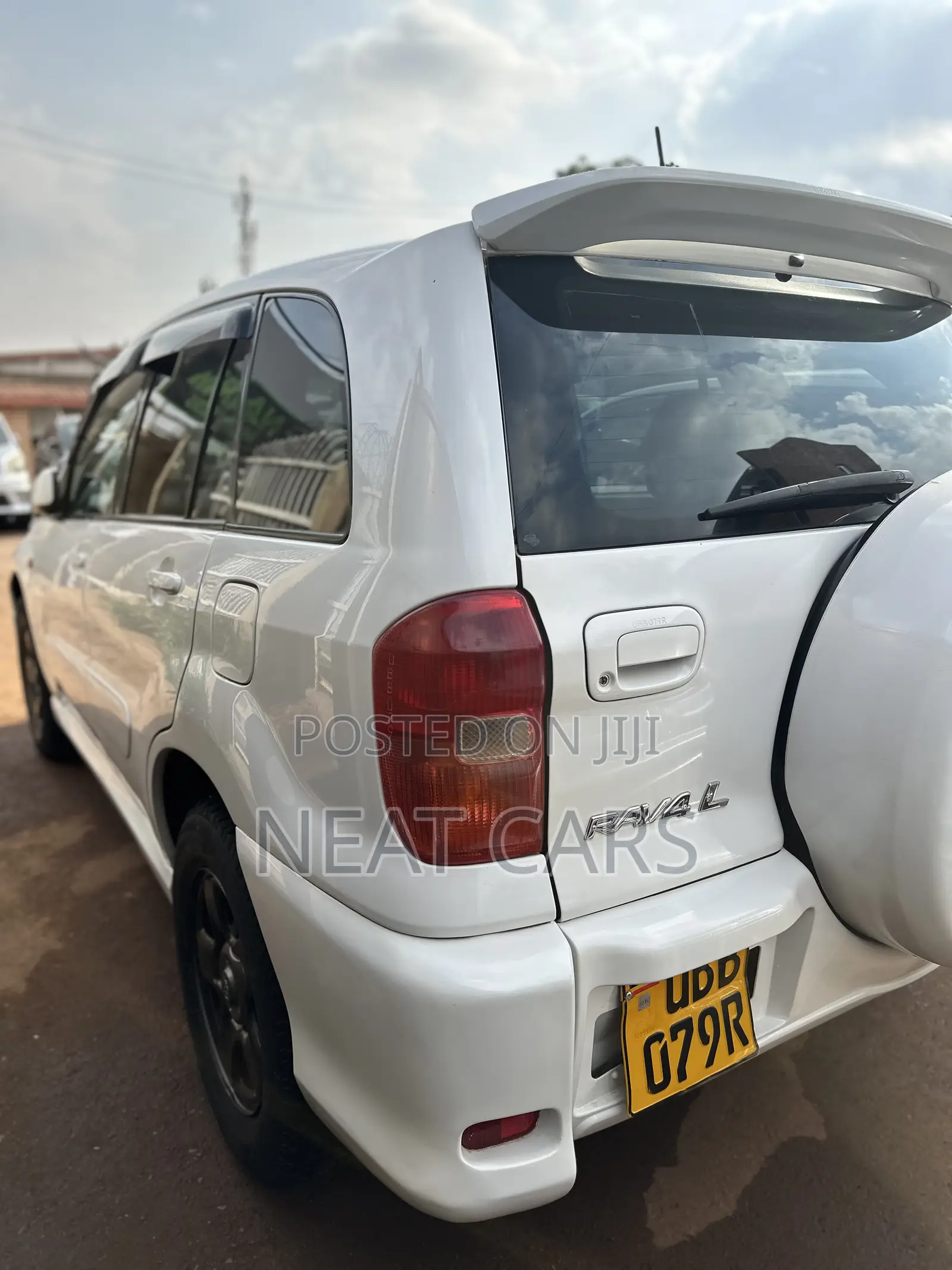 Toyota RAV4 2005 White