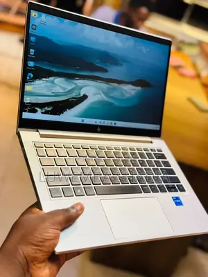 New Laptop HP 630 8GB Intel Core i7 SSD 512GB