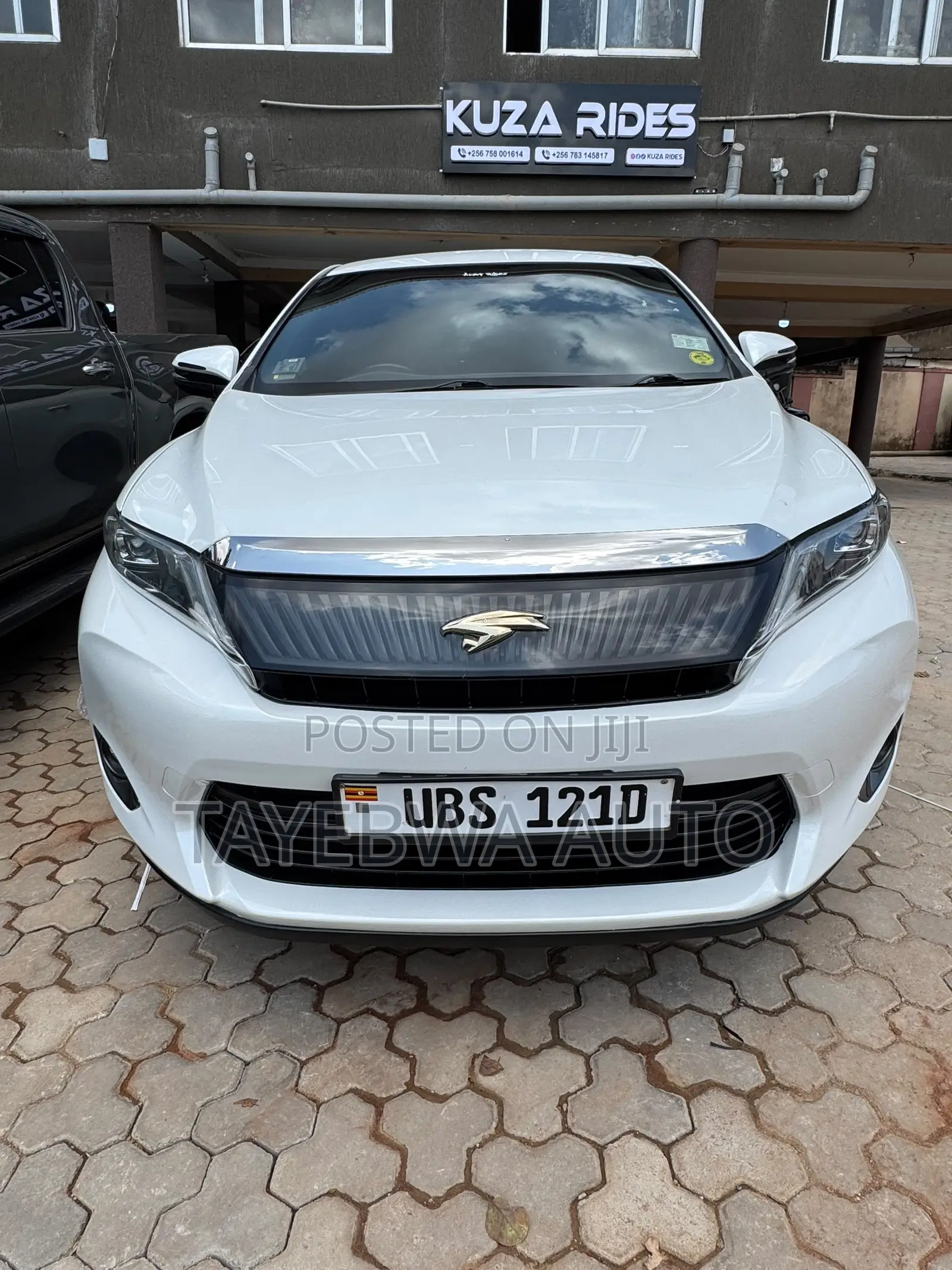 Toyota Harrier 2.0 2015 White