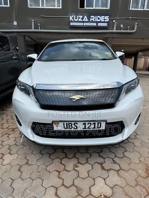 Toyota Harrier 2.0 2015 White