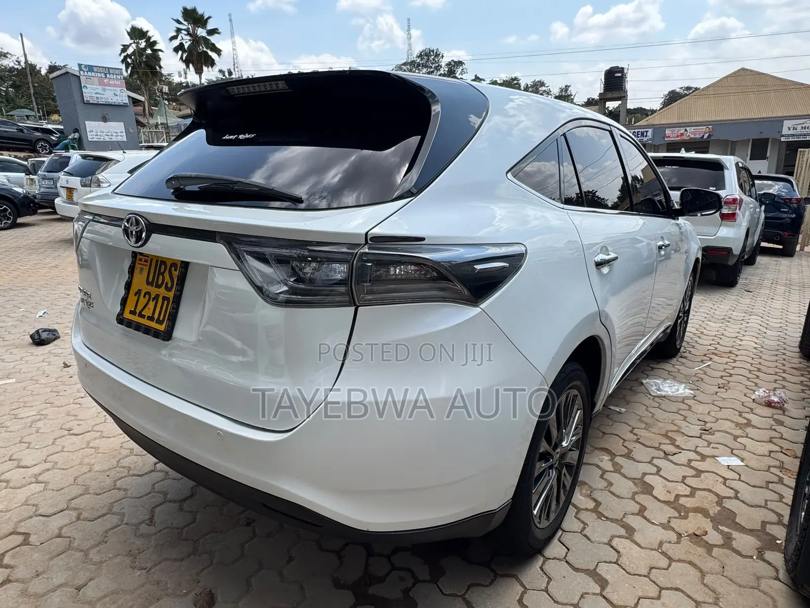Toyota Harrier 2.0 2015 White