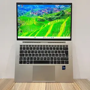 Laptop HP EliteBook x360 1040 G10 8GB Intel Core i7 SSD 256GB
